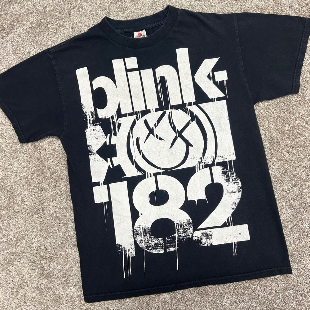 Vintage‎ y2k Blink 182 Self Titled Tshirt Men Size Medium Smiley Face Fade Band